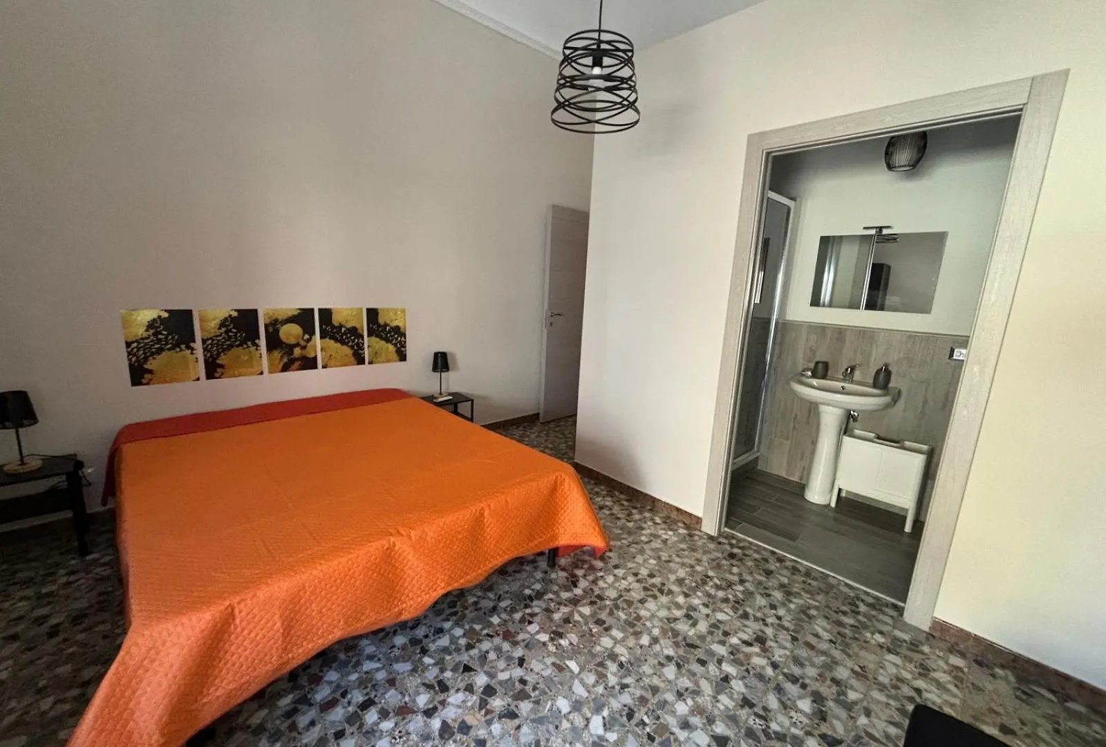 Carmen House Hotel Catania 0*,  Italy